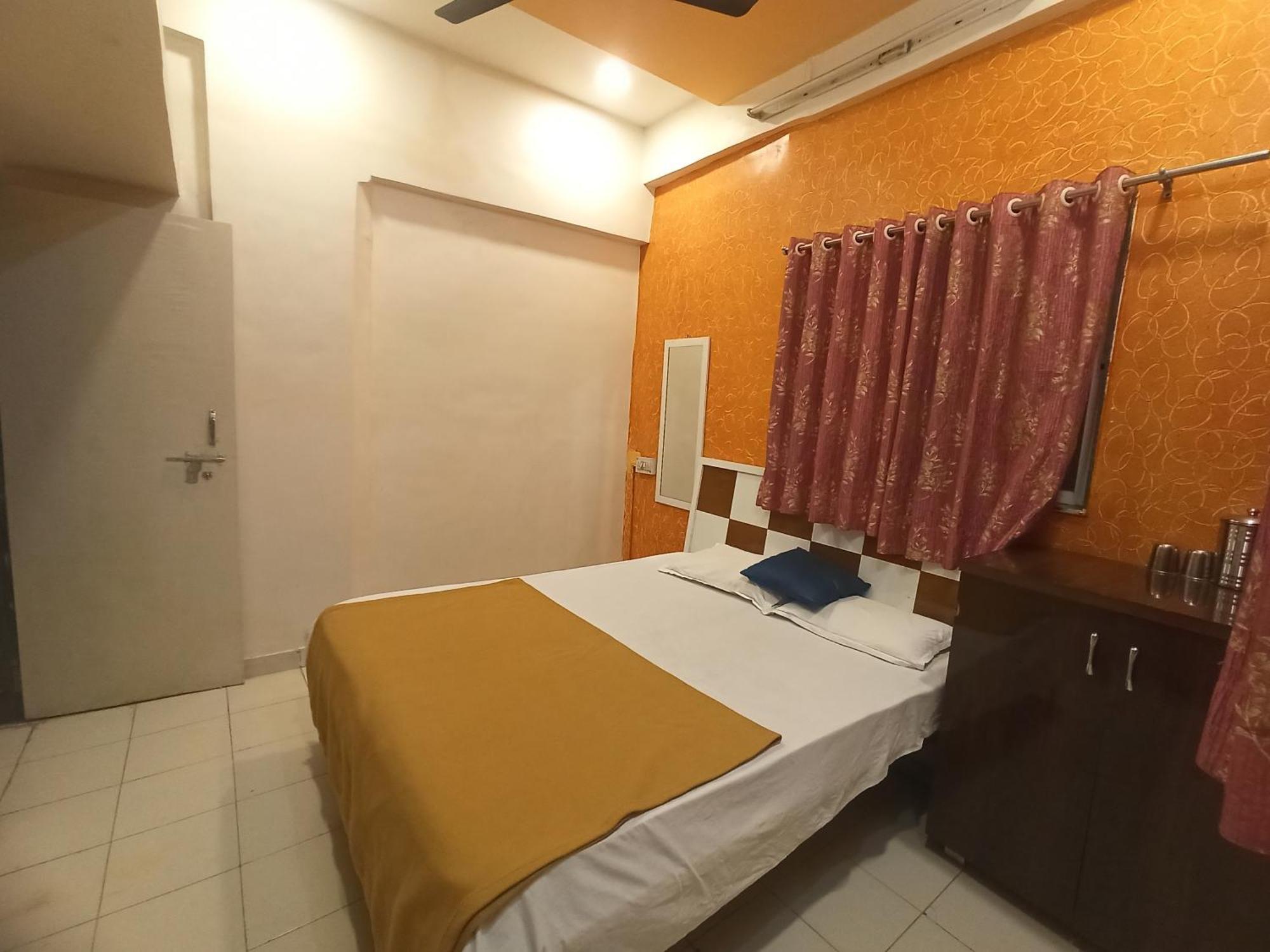 Malwade Motel Pune Exteriör bild